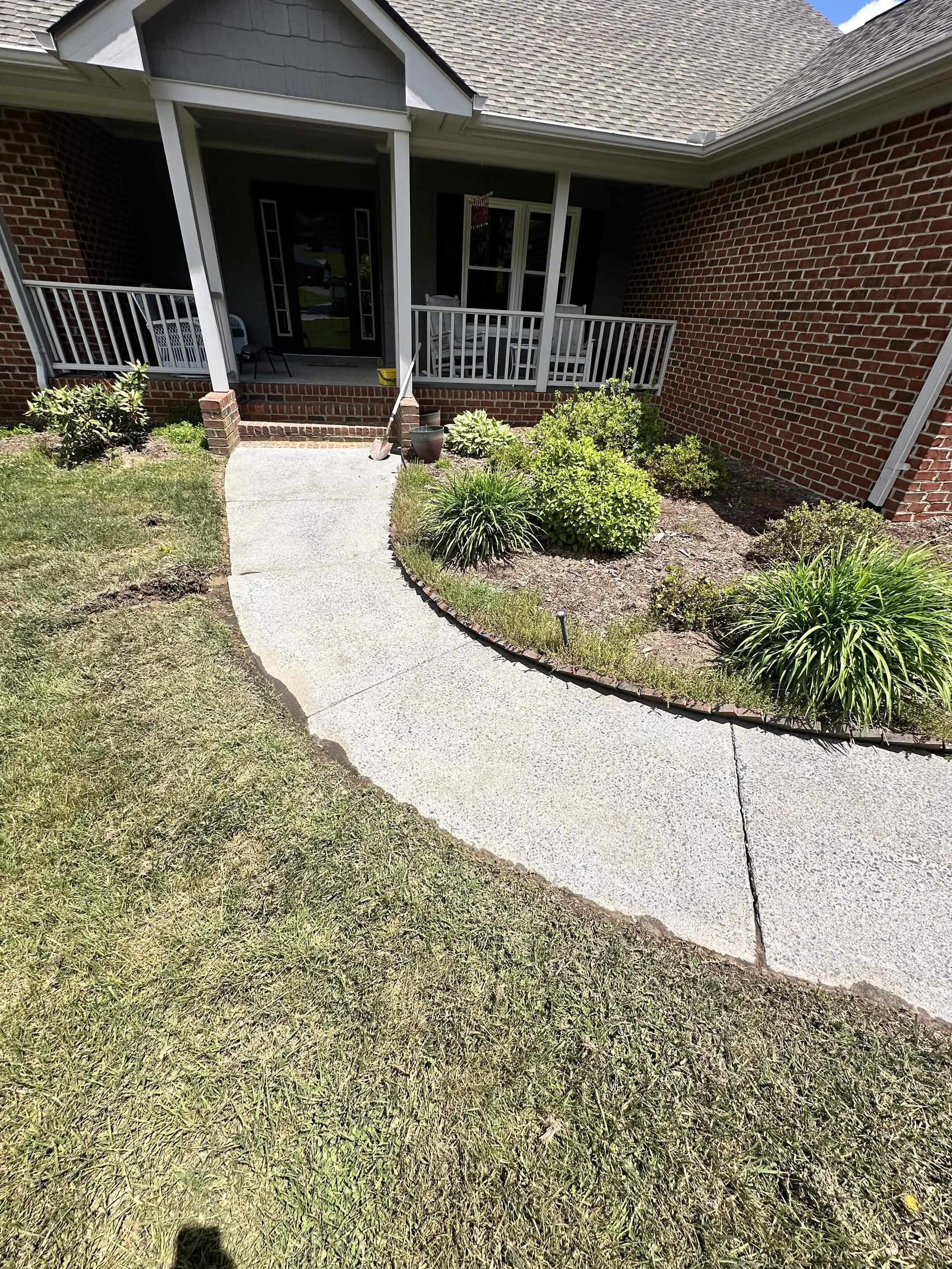 Concrete driveway cleaning service